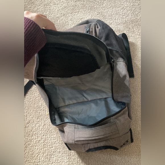 Backpack - Picture 4 of 4